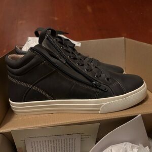 Taos Footwear Women’s Sneakers